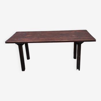 Table de ferme brutaliste minimaliste