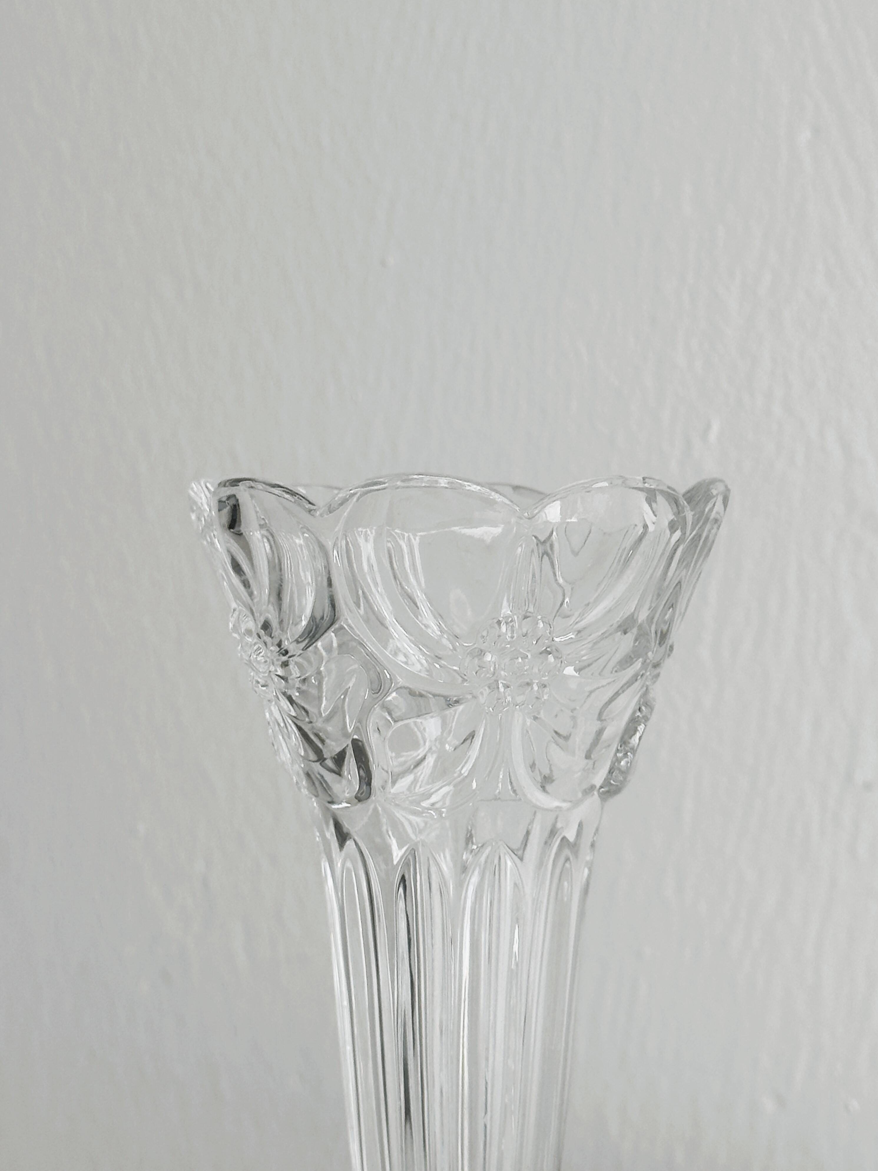 Small glass soliflore vase