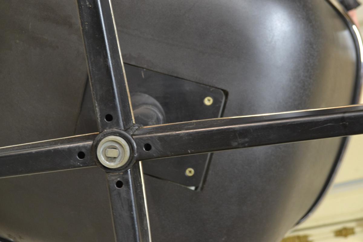 Pair of chairs of Charles Pollock for Knoll