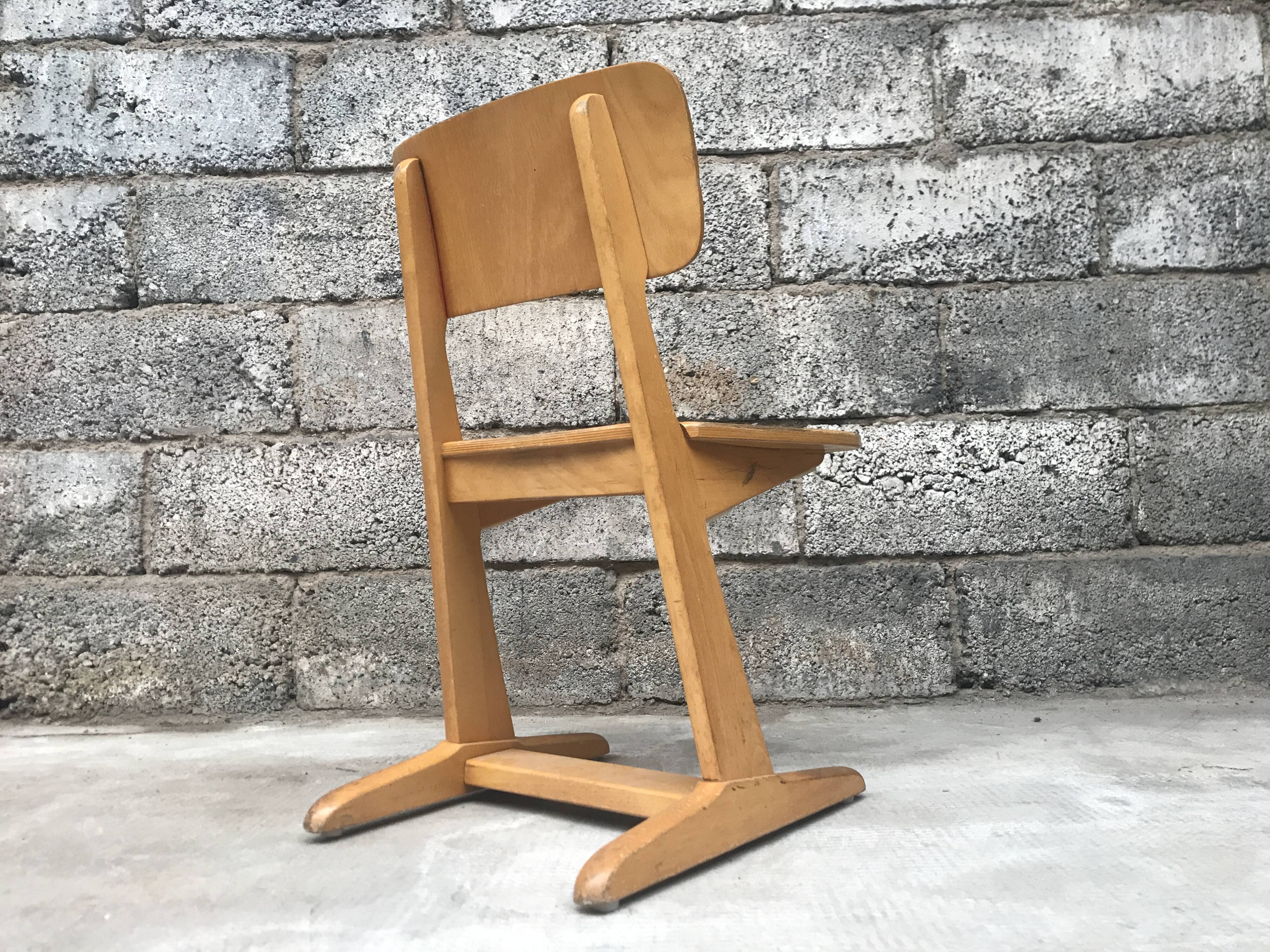 Series of 10 casala children's chairs in vintage light wood