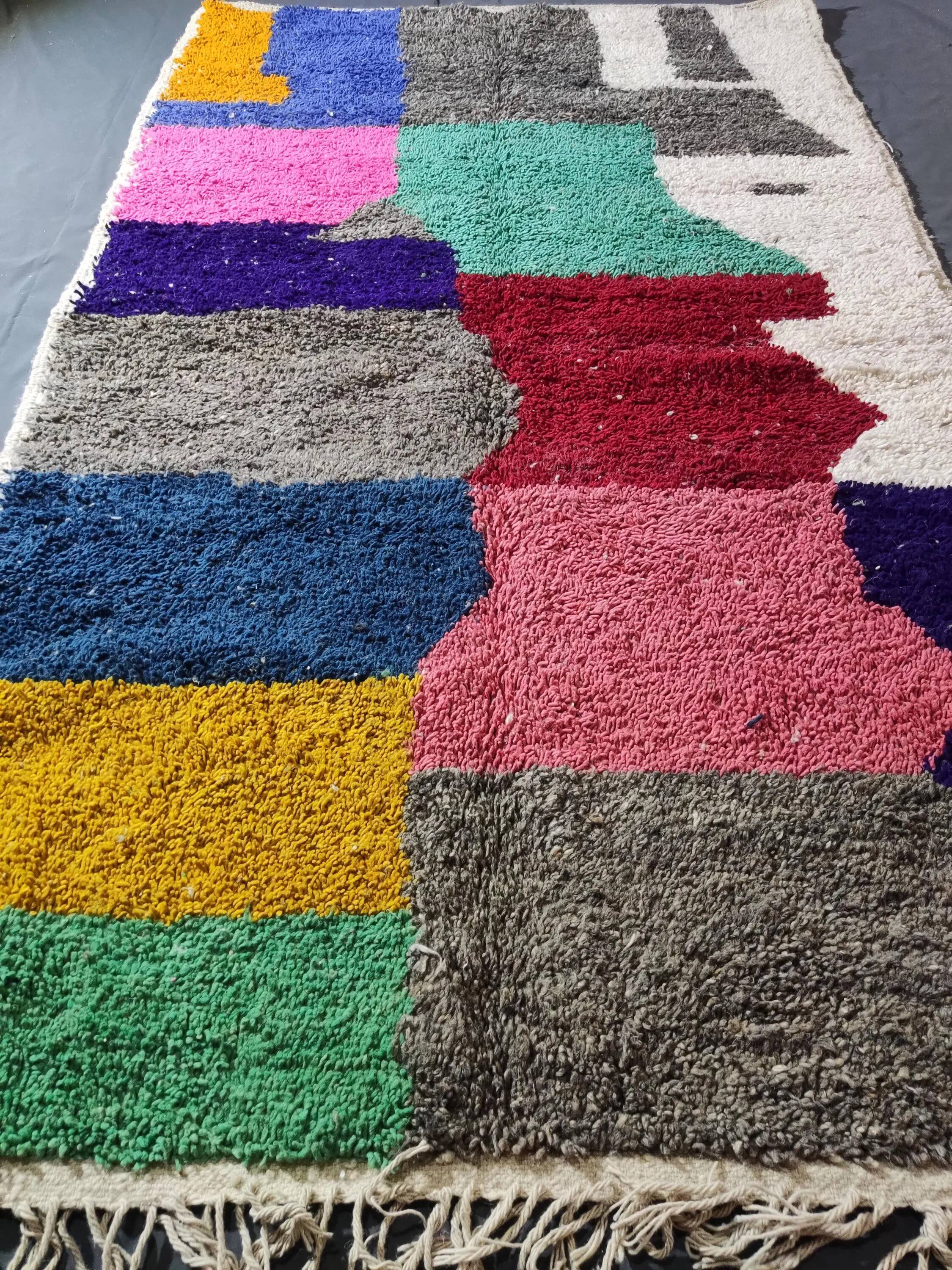 Large artisanal Moroccan rug 2.5 x 1.5 m