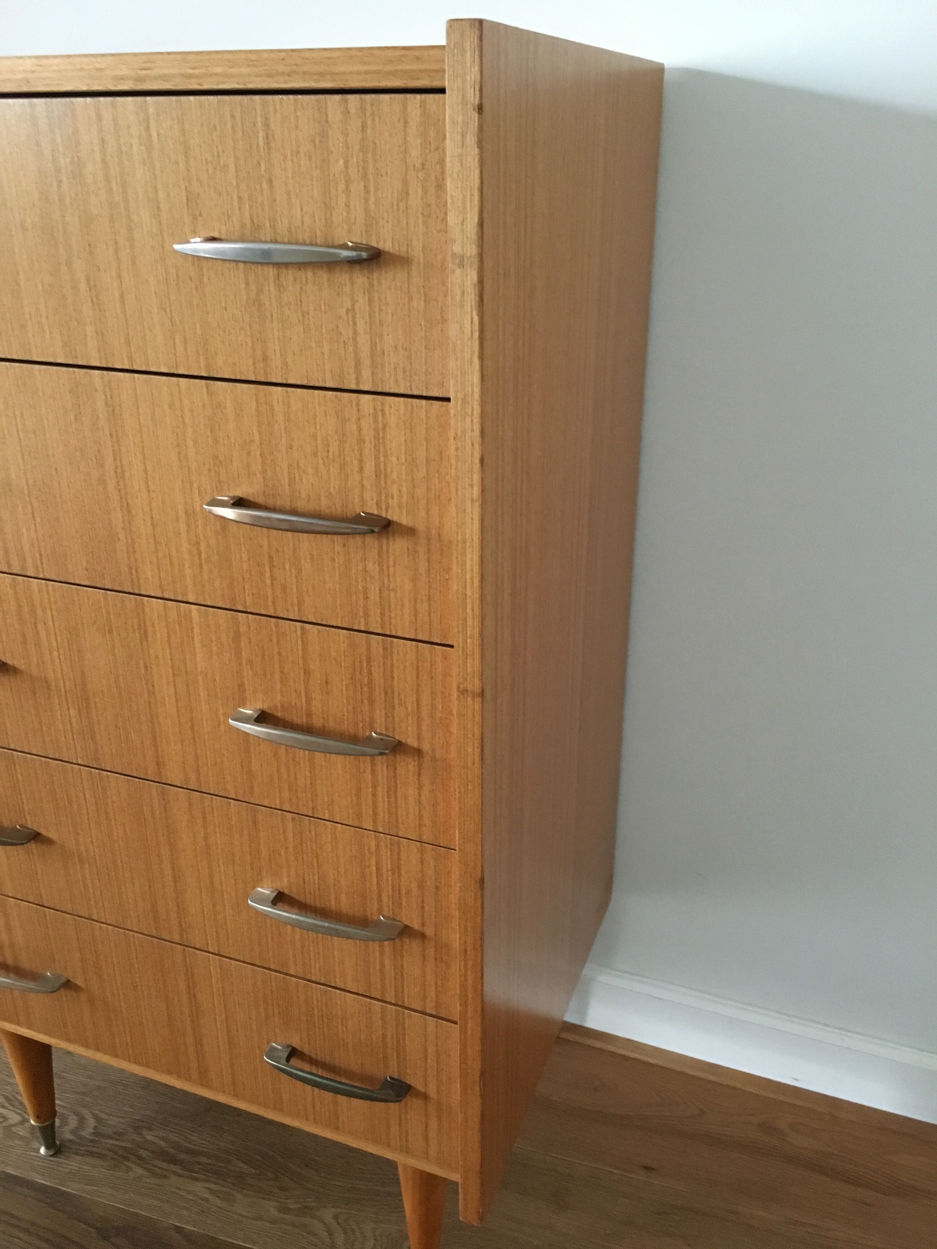 Vintage chest of drawers