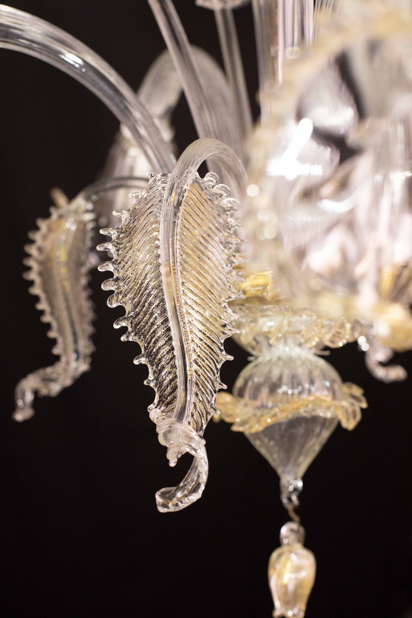 Charming vintage Venetian chandelier, transparent and gold Murano glass, 1970s