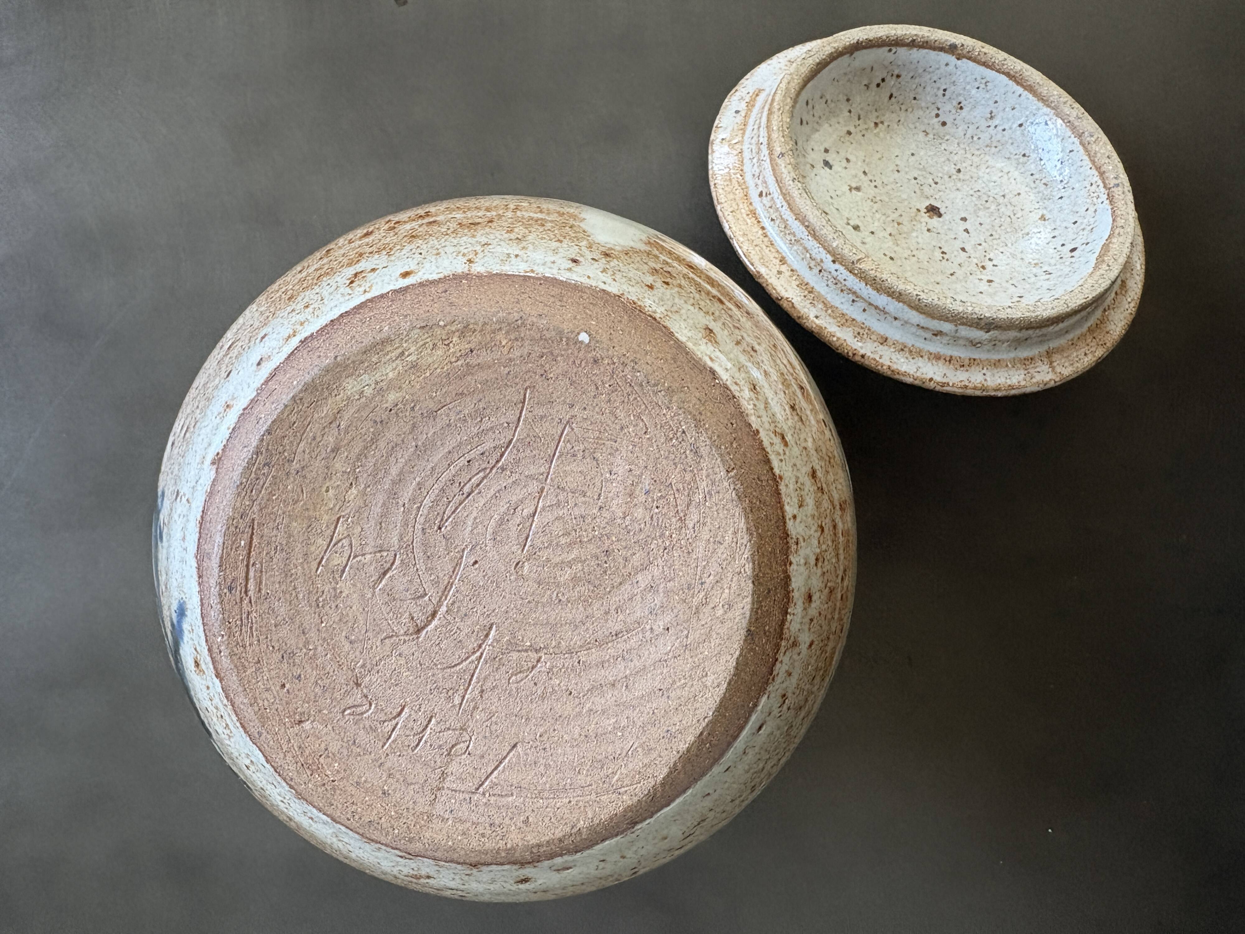 Workshop ceramic pot