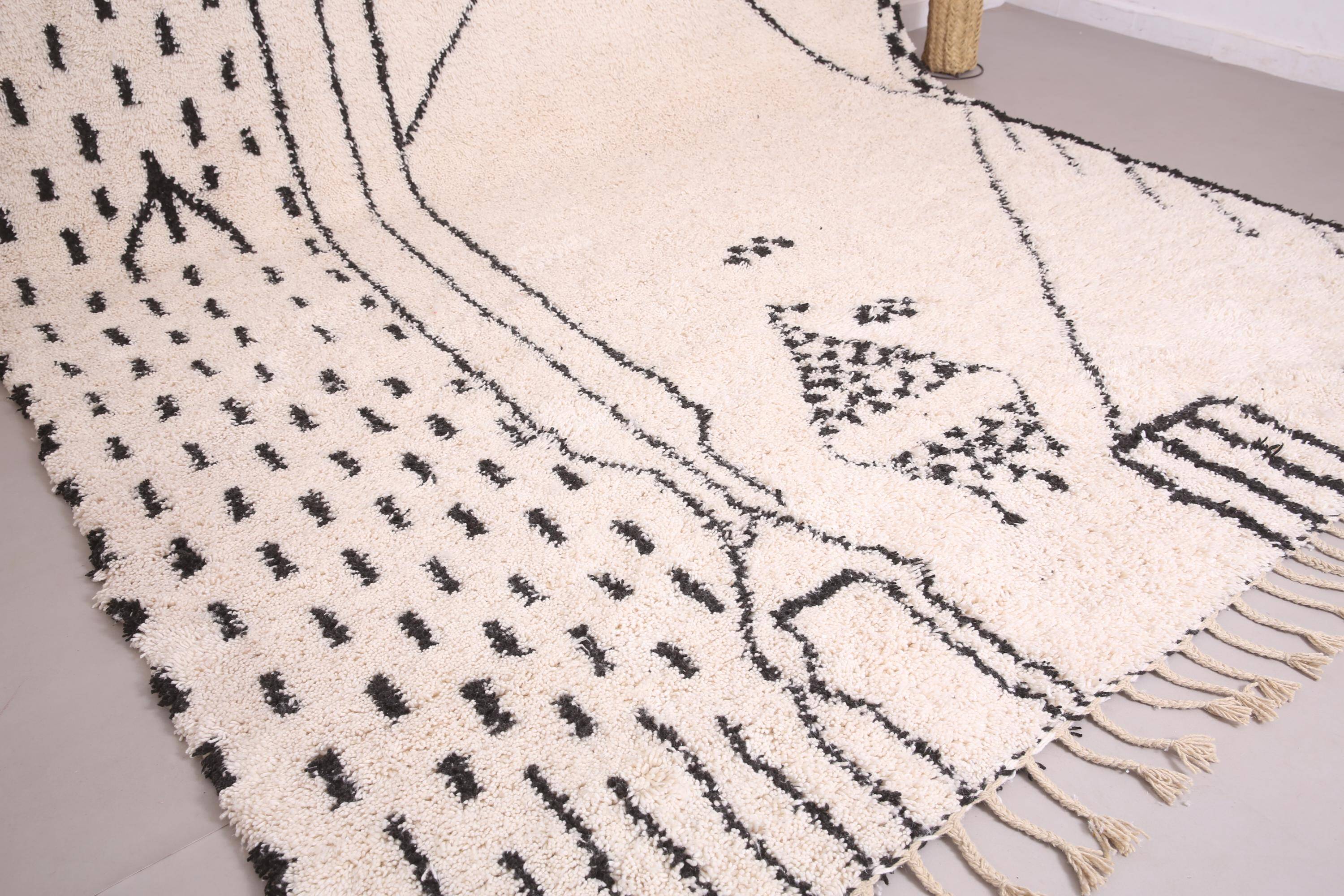 Unique natural wool Moroccan rug 3x2 m