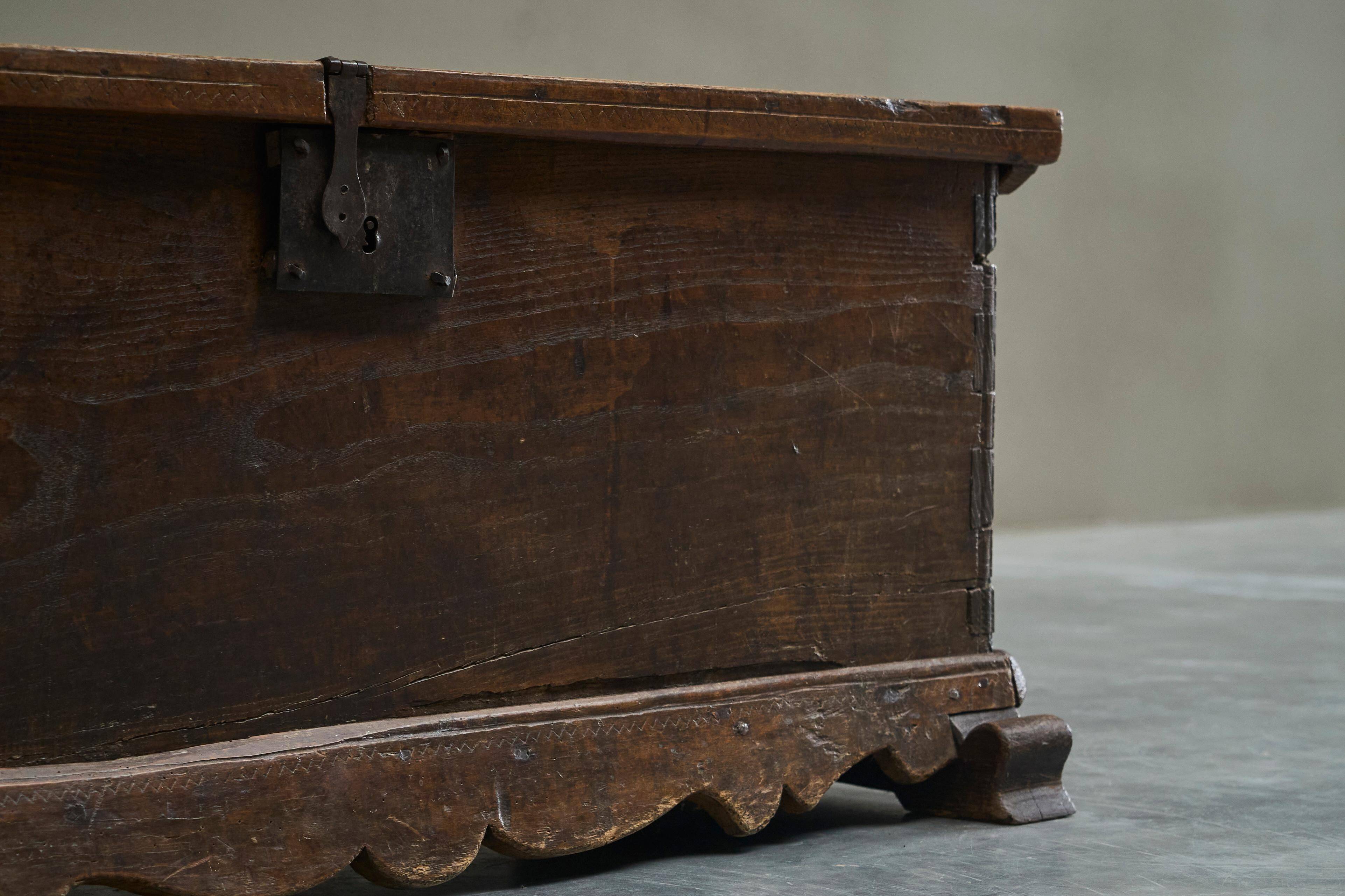 Oak and wrought iron mallet, early 18th century.