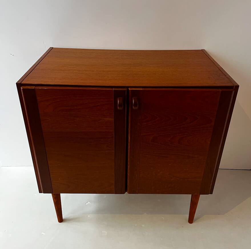 Buffet scandinave en teck