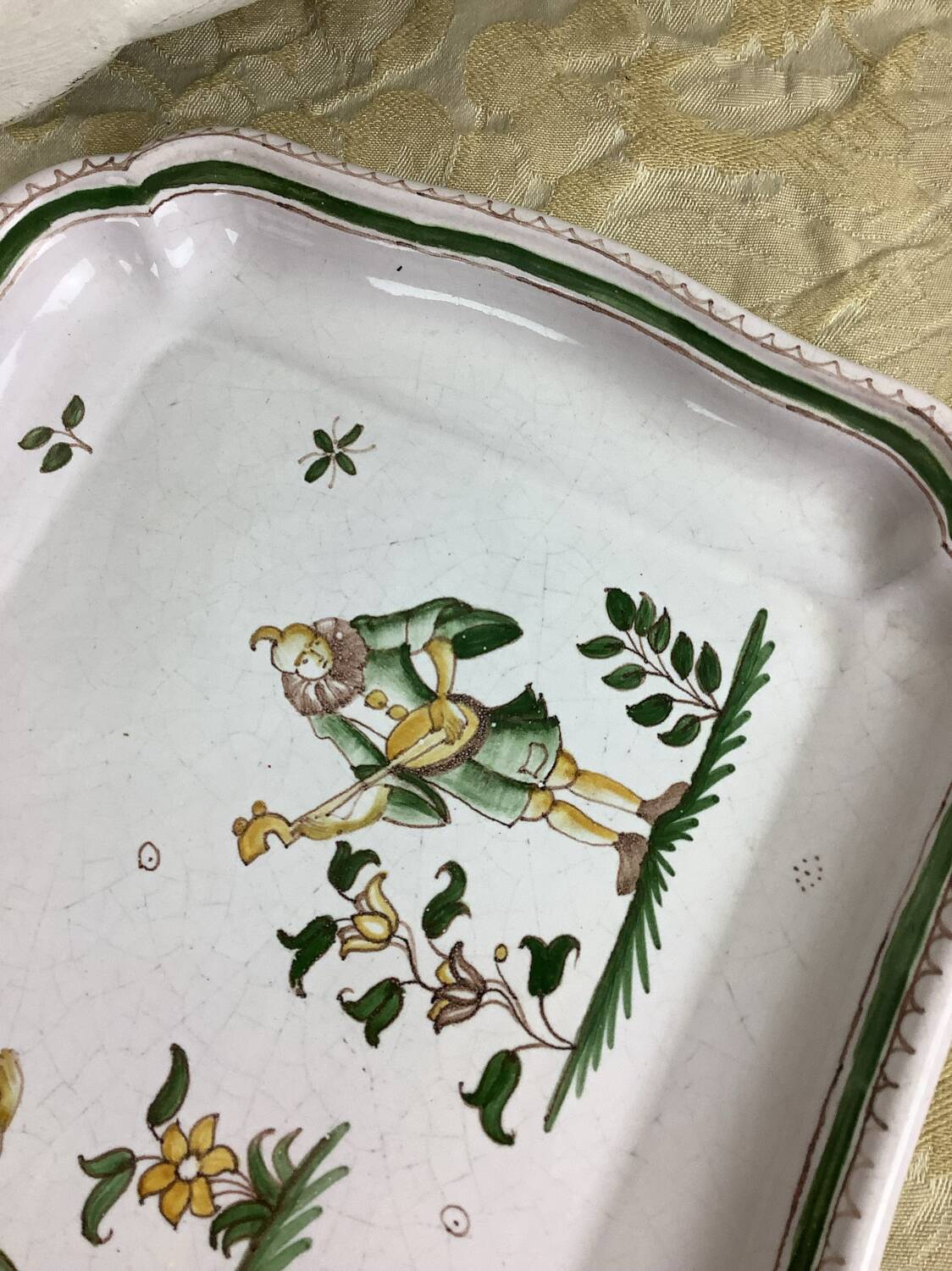 Rectangular plate Moustiers France