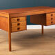 Bureau rétro des années 1960 danois en teak par Domino Mobler