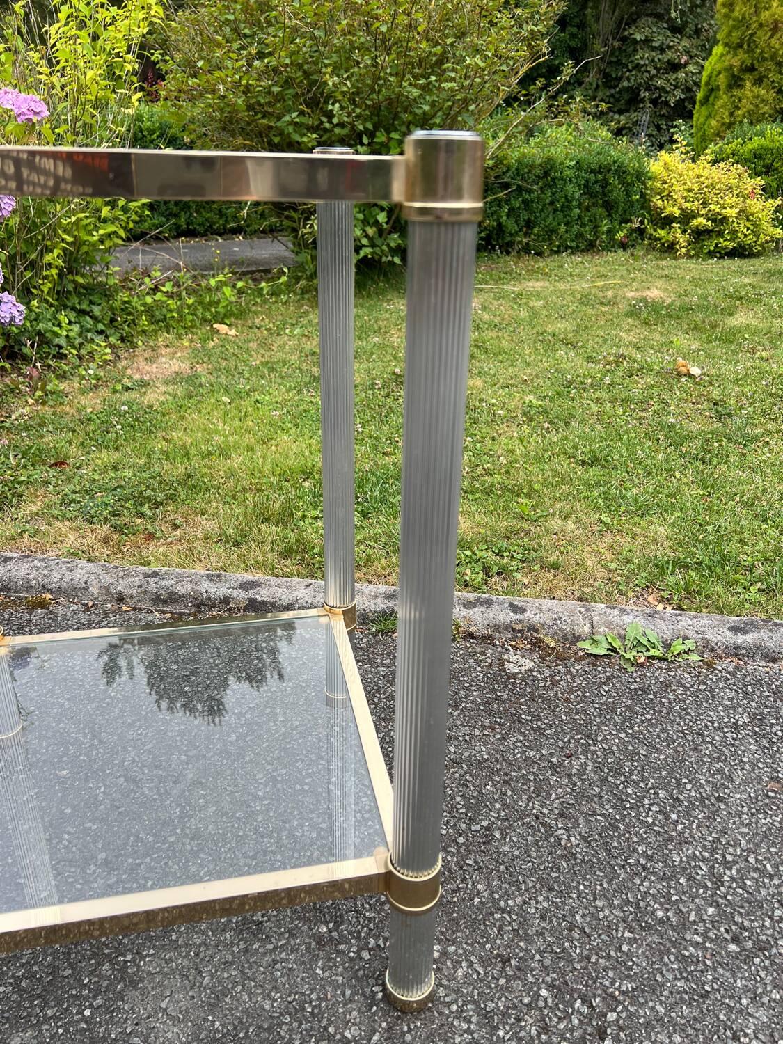 Vintage pedestal table or end table, 70s