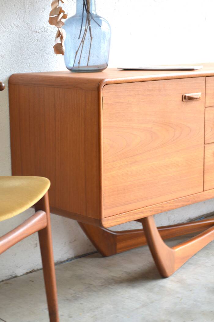 Scottish sideboard by Beithcraft * 205 cm