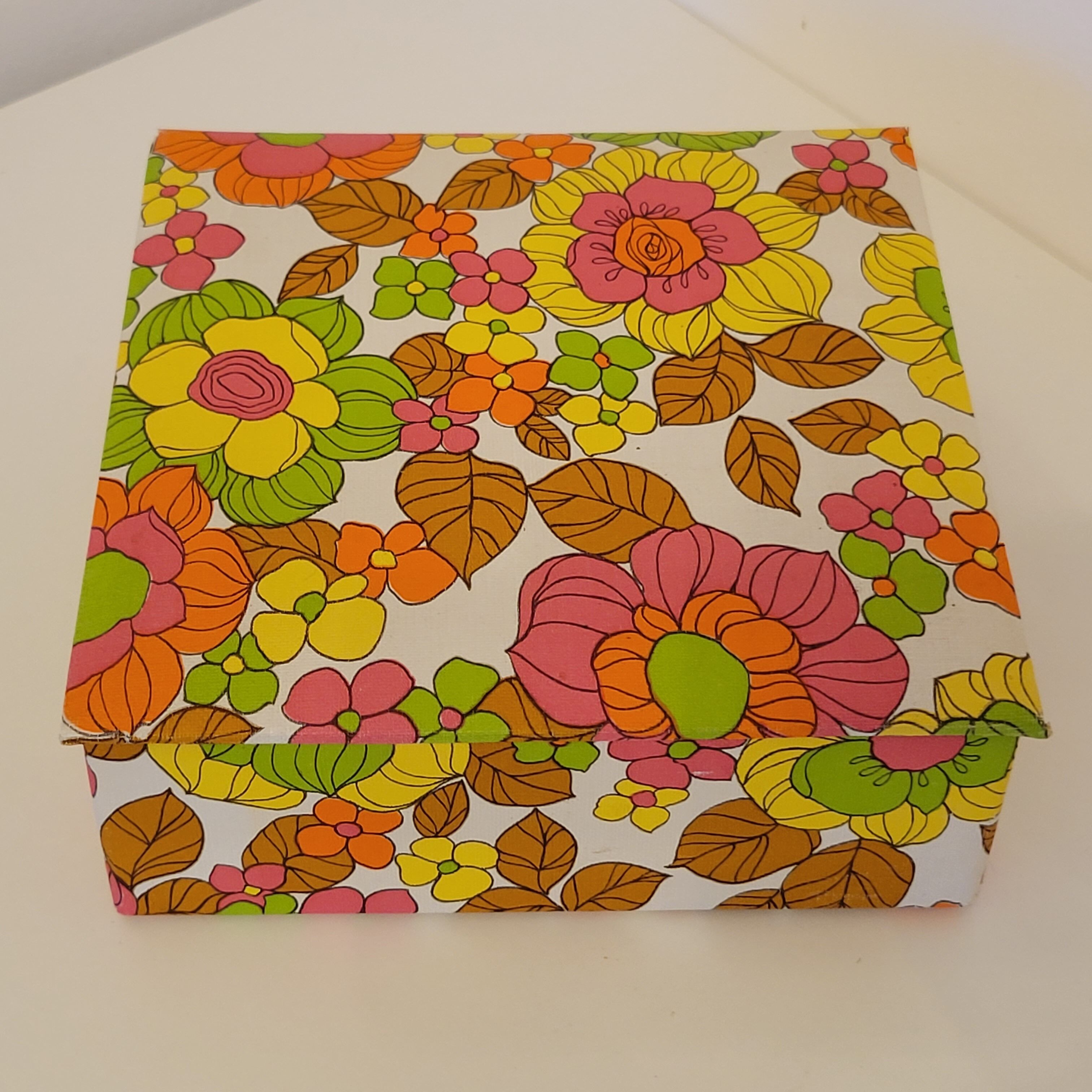 70s box in oilcloth fabric psychedelic floral decoration