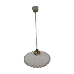 Suspension en opaline