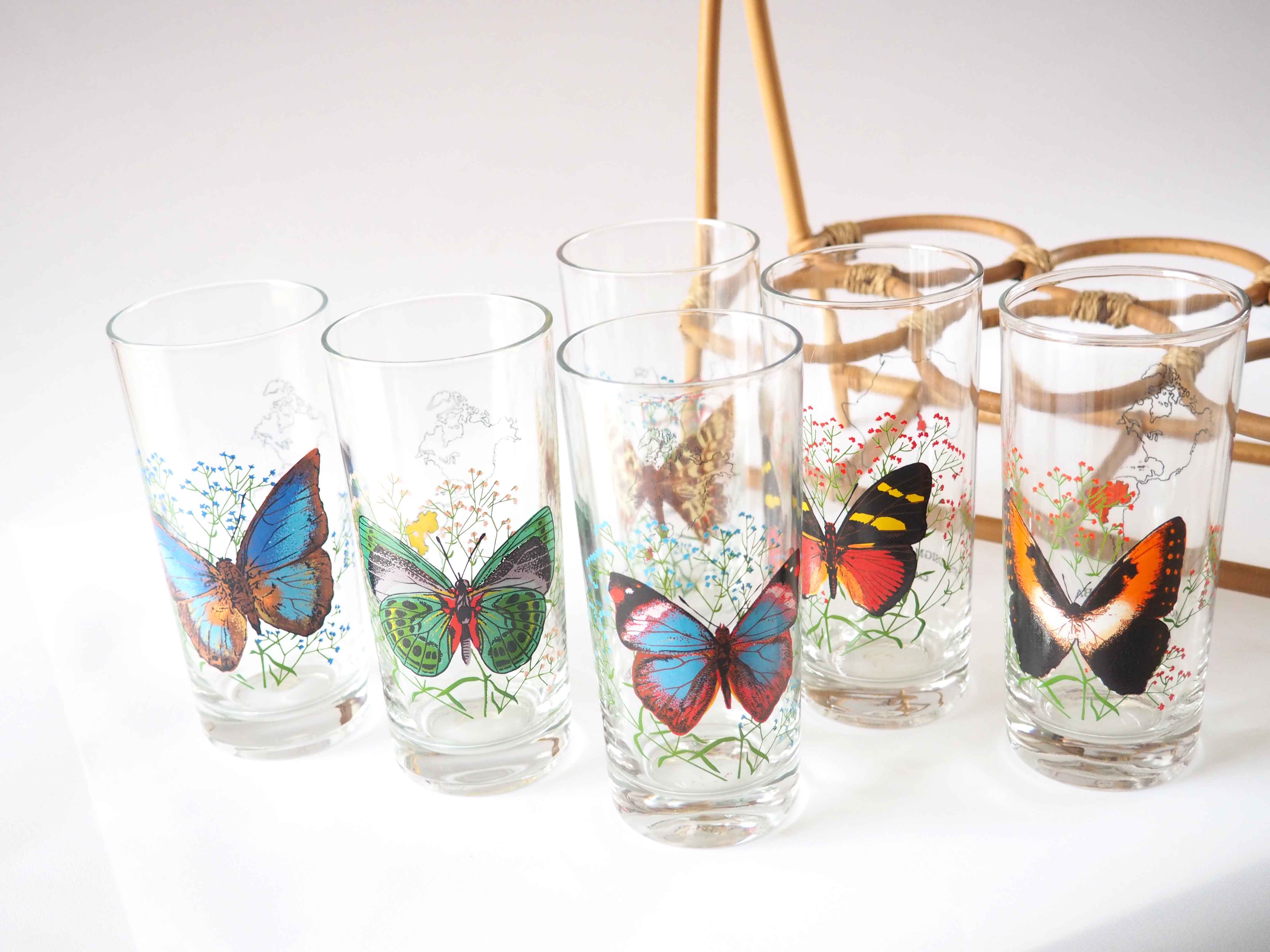 Lot de 6 verres vintage et support rotin