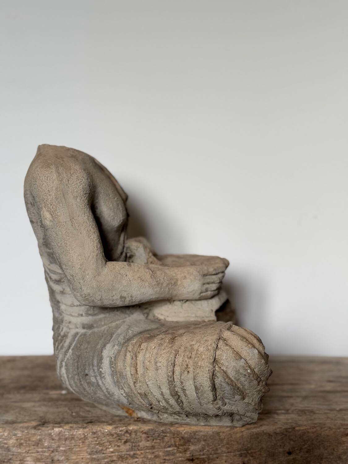 Bouddha acéphale en pierre XXe