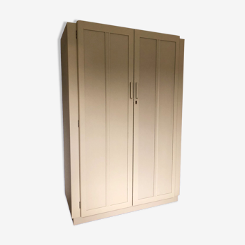 English wardrobe from the 50s/60s, restyled in Crème d'Artichaut