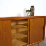Mid Century Deens teak hoog dressoir