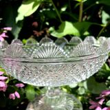 Diamond tip crystal centerpiece empty deco pocket