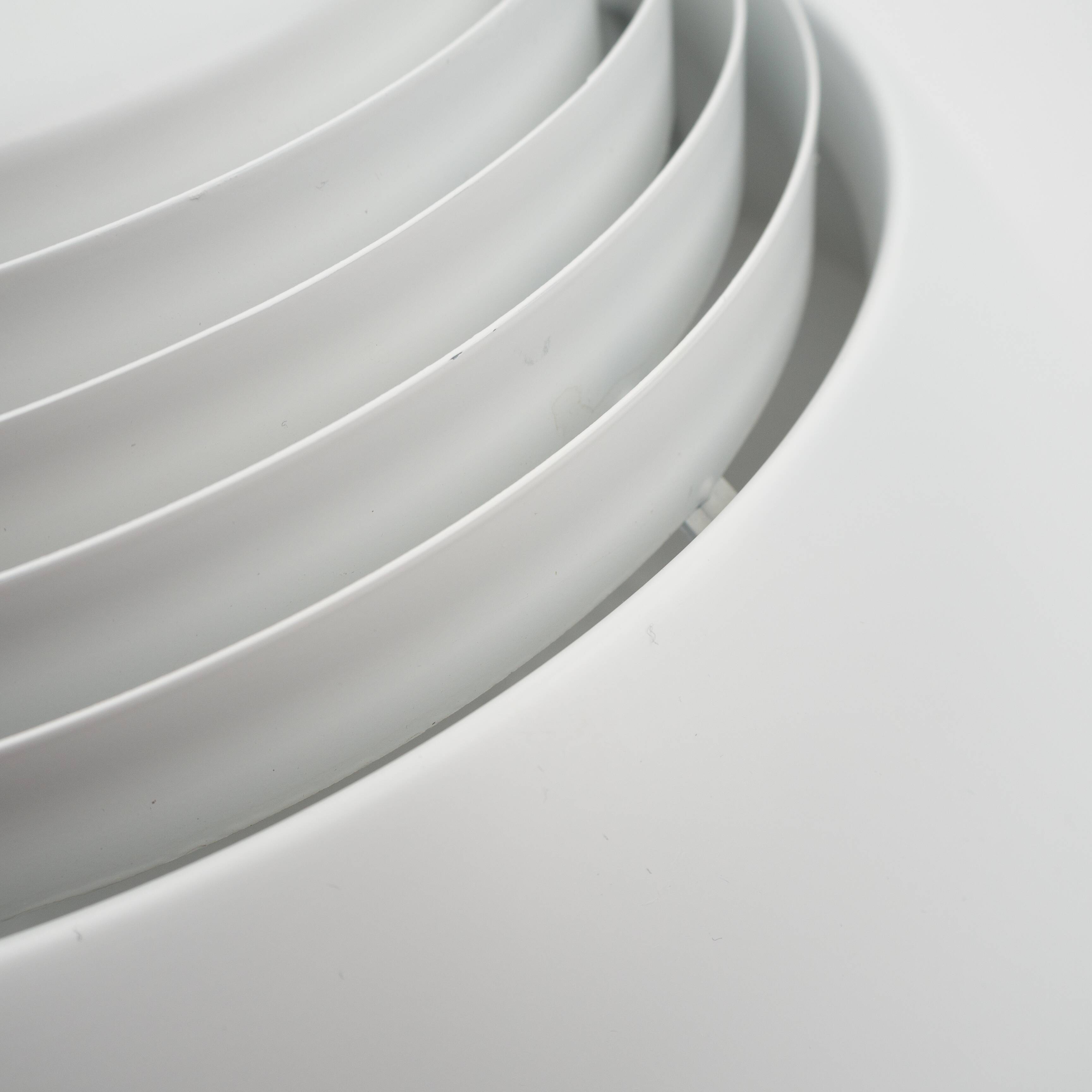 Suspension danoise AJ Royal 370 par Arne Jacobsen, Louis Poulsen, 1960