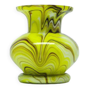 Vase Art Déco, en verre, Tchécoslovaquie, années 1930