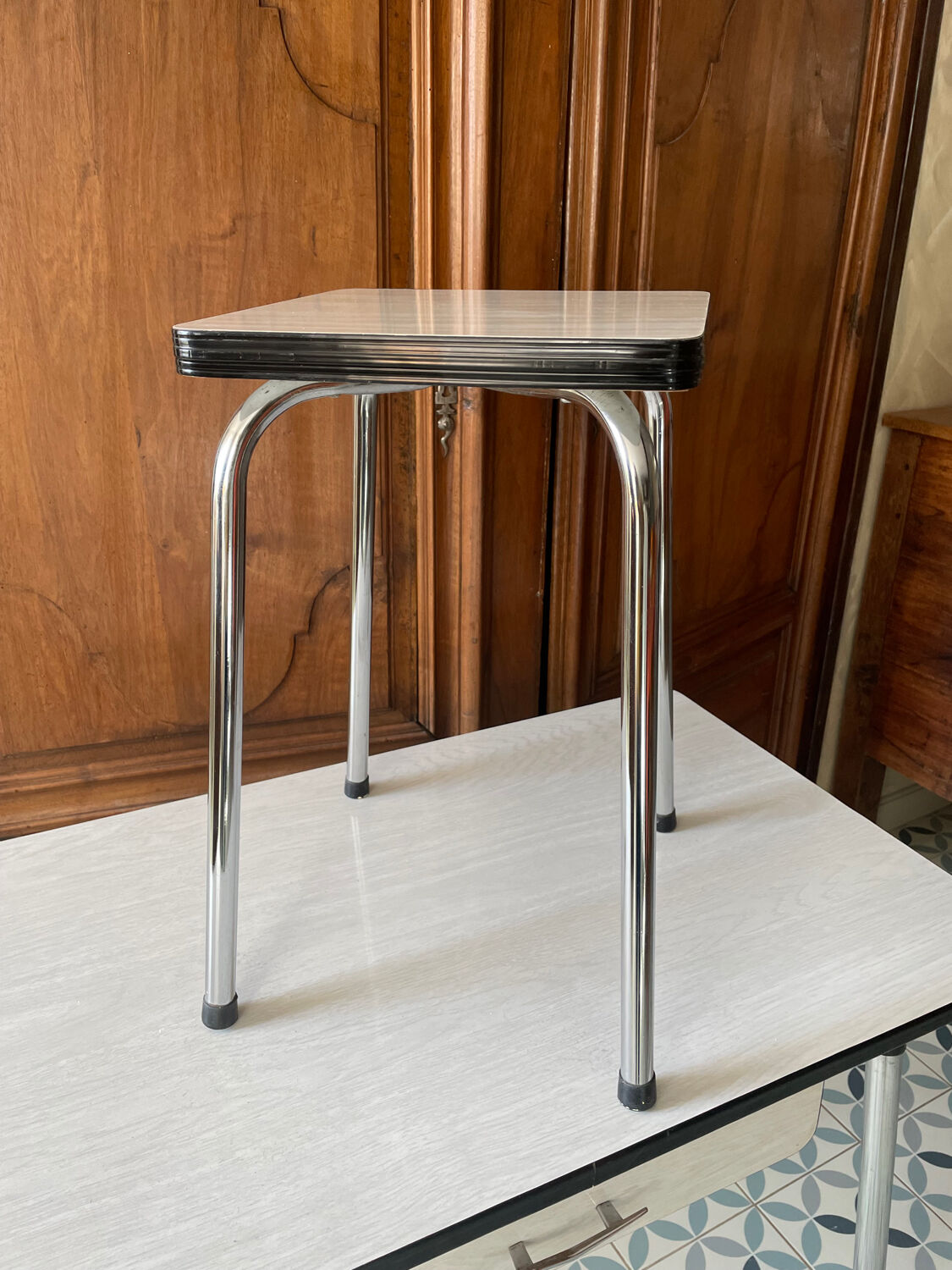 Formica table & stool