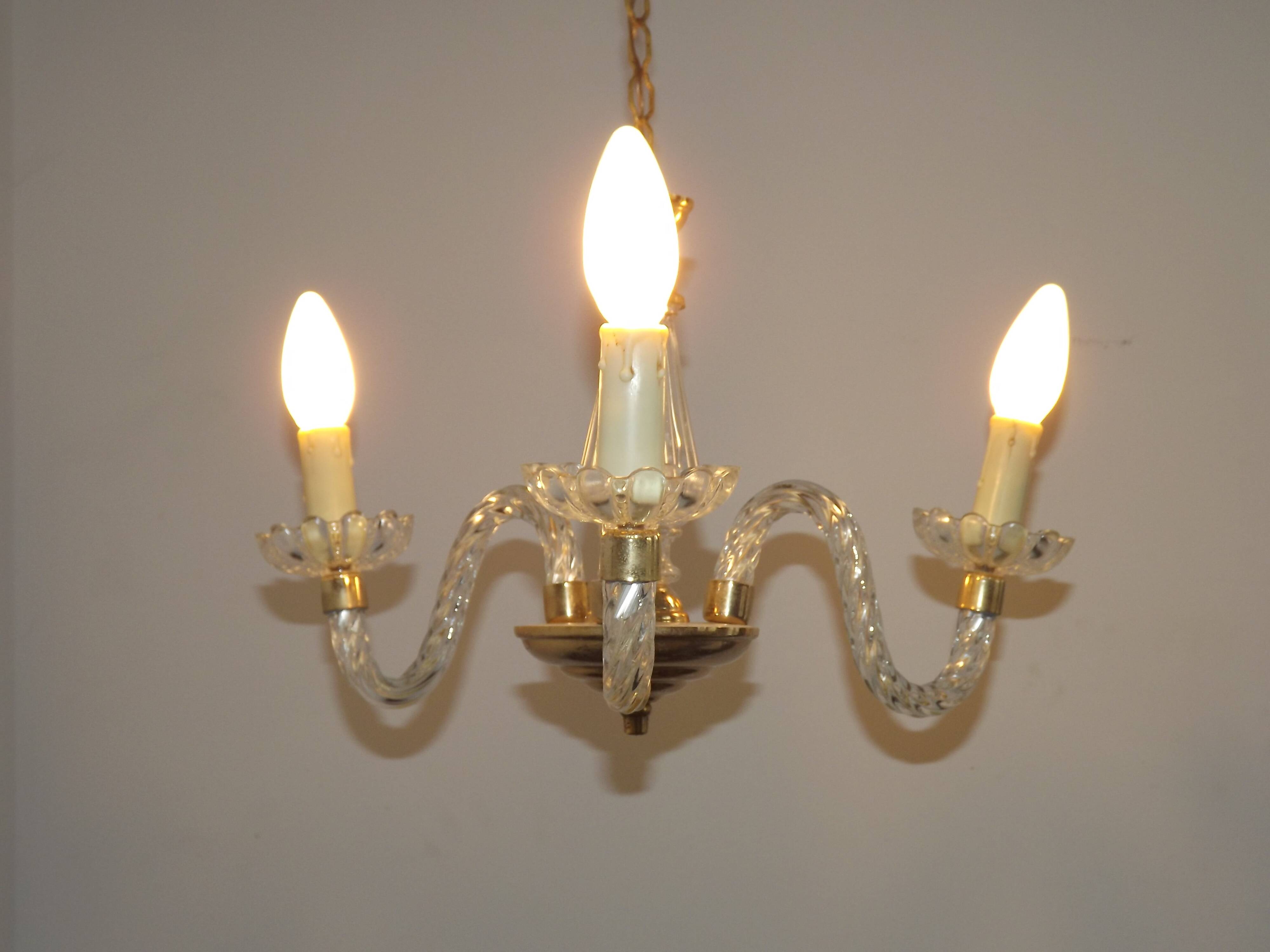 Three-light chandelier in gold metal with twisted glass arms French Barley 5230