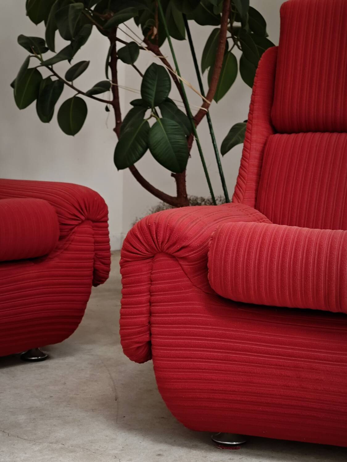 Complete red salon jitona style atlantis space age 1970