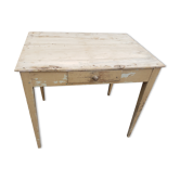 Farm table