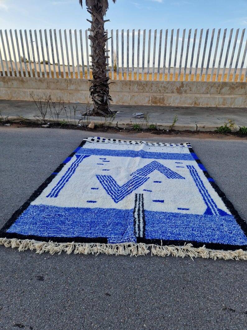 Handmade pure wool Berber rug, size 2/3 m.
