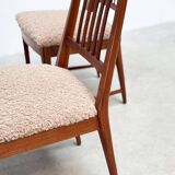 Set of six elegant Italian dining chairs