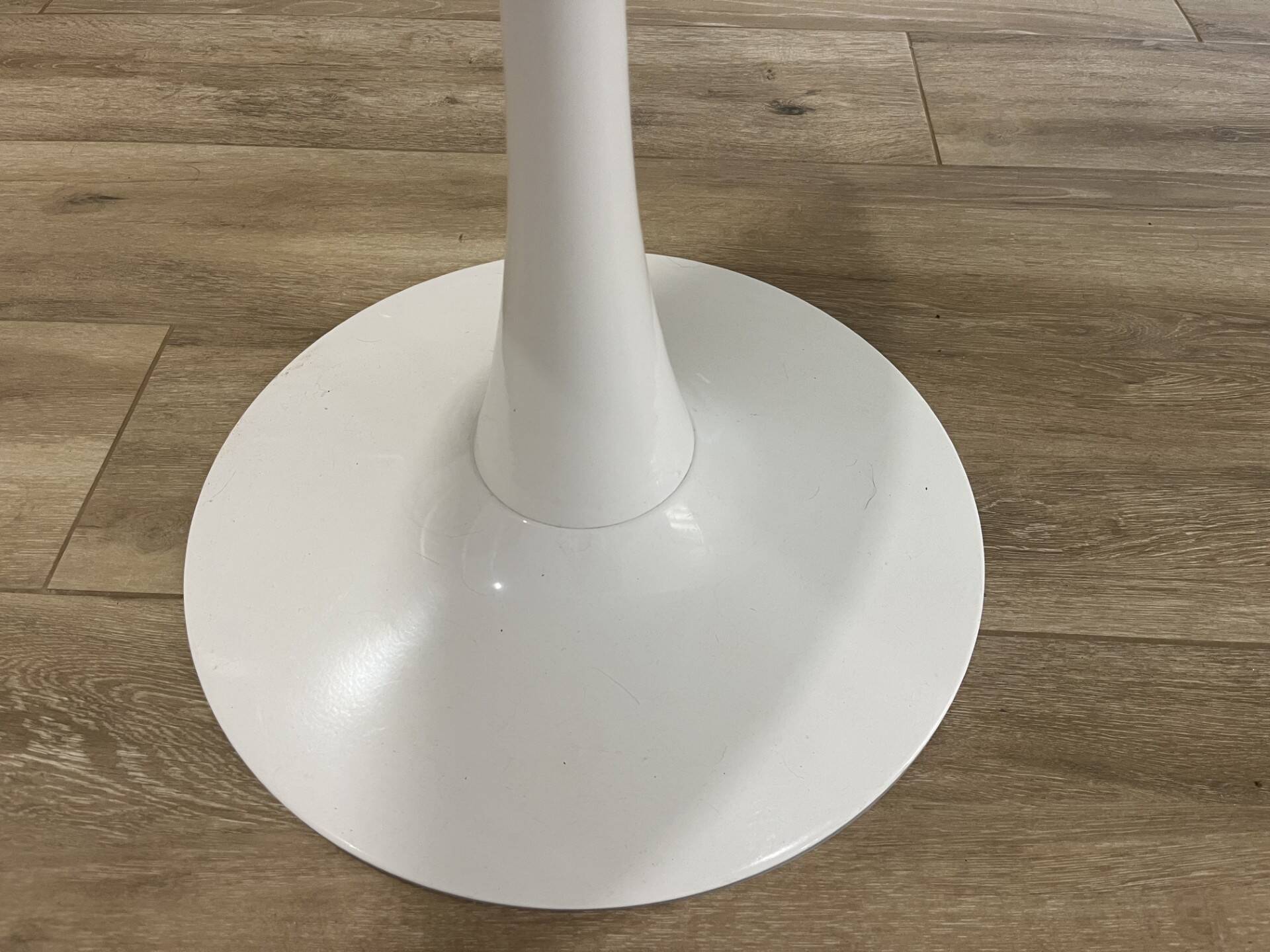 Tulip table