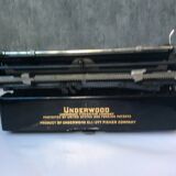 Old-typewriter Underwood portable