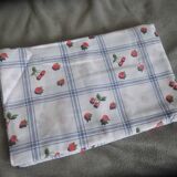 Nappe années 80 avec 5 serviettes de table