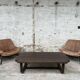 Ensemble canapé 2 fauteuils et table basse en banbou et cuir 1970