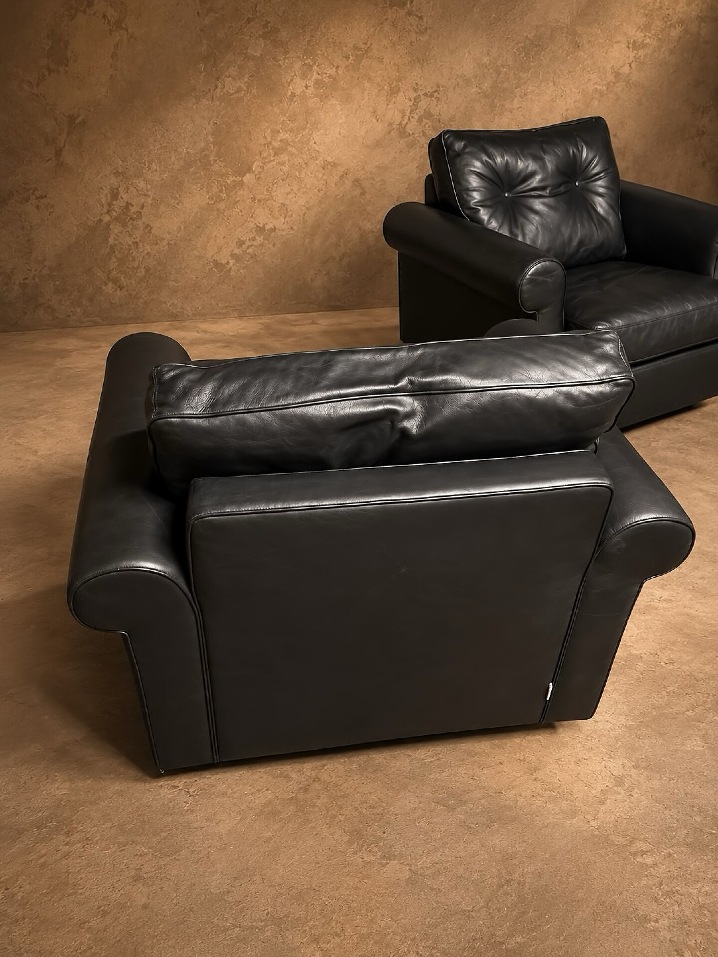 Paire Fauteuils Club Minotti Italy circa 1990