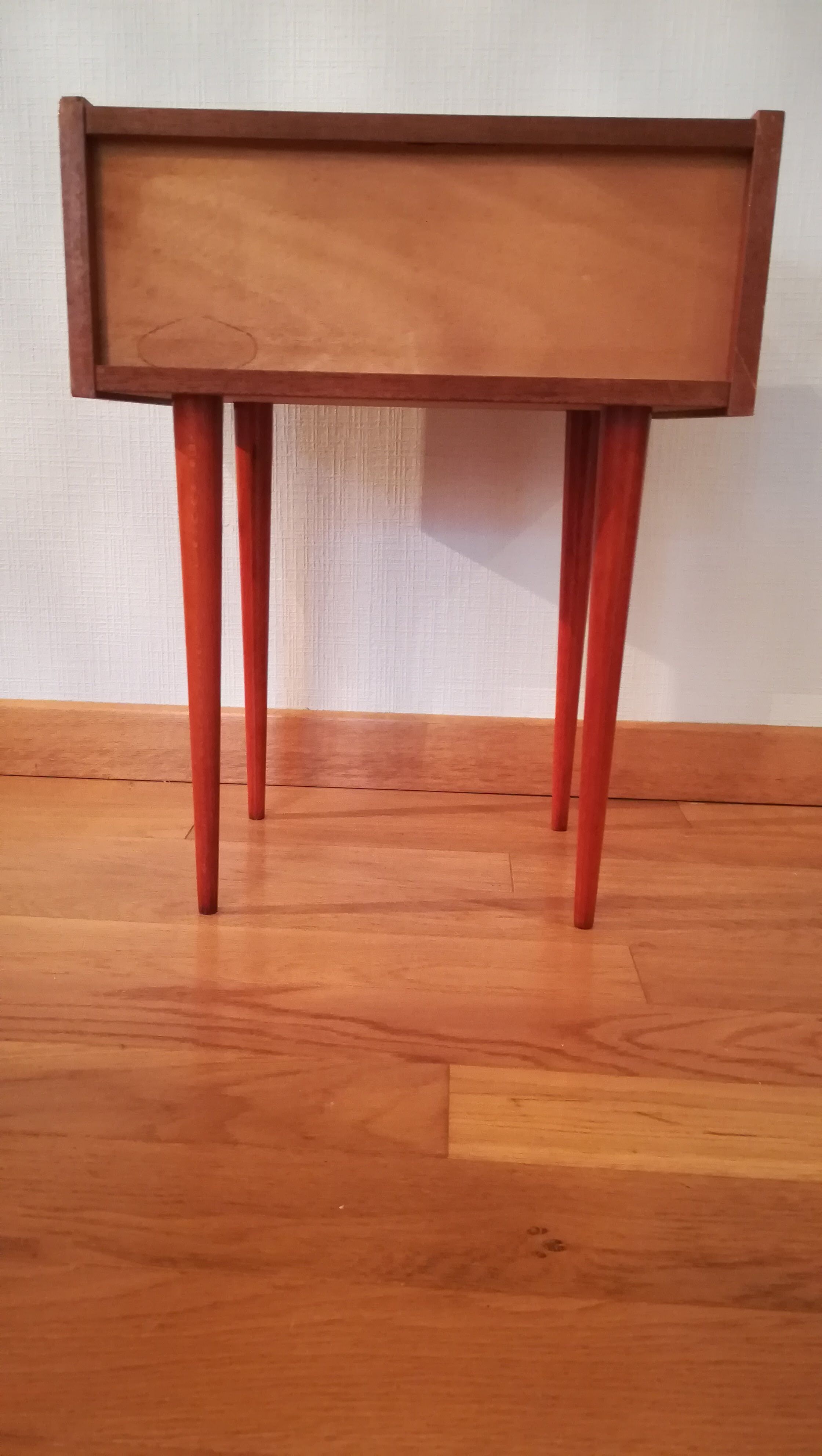 Bedside table