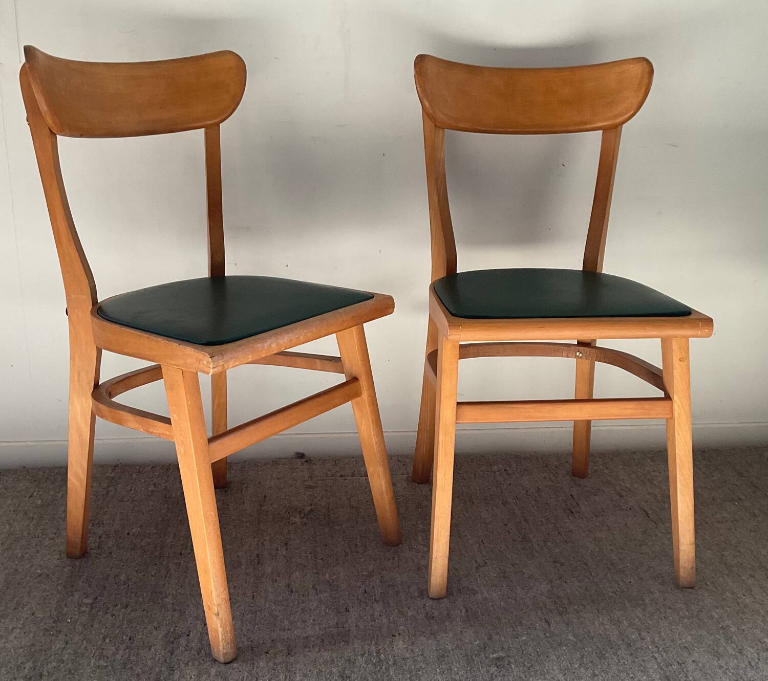 Paire de chaises scandinaves en hêtre massif