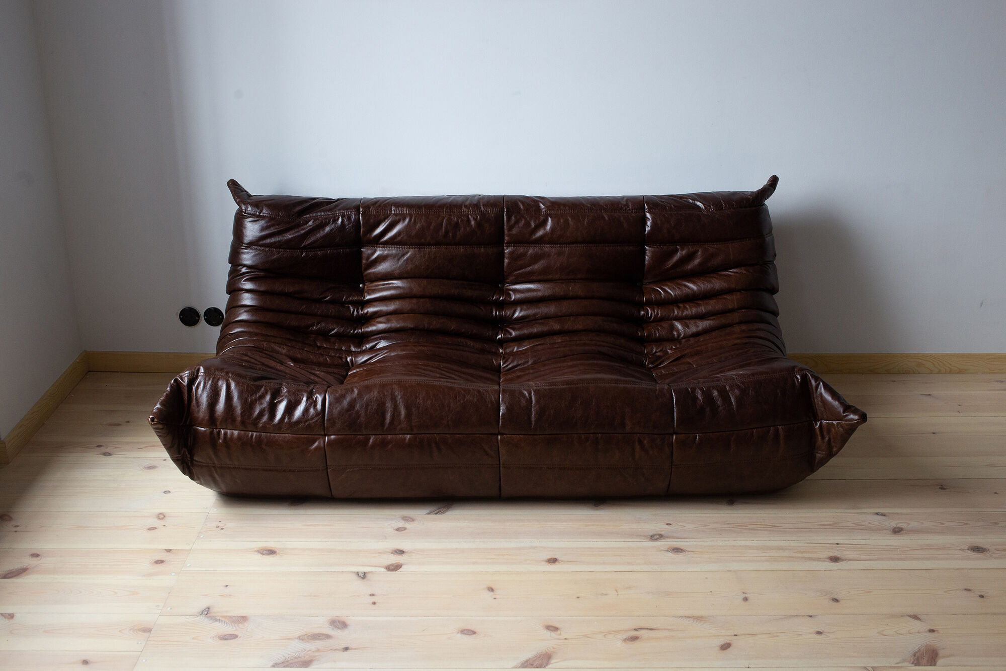 Set of 3 brown leather sofas "Togo" model designed by Michel Ducaroy 1973