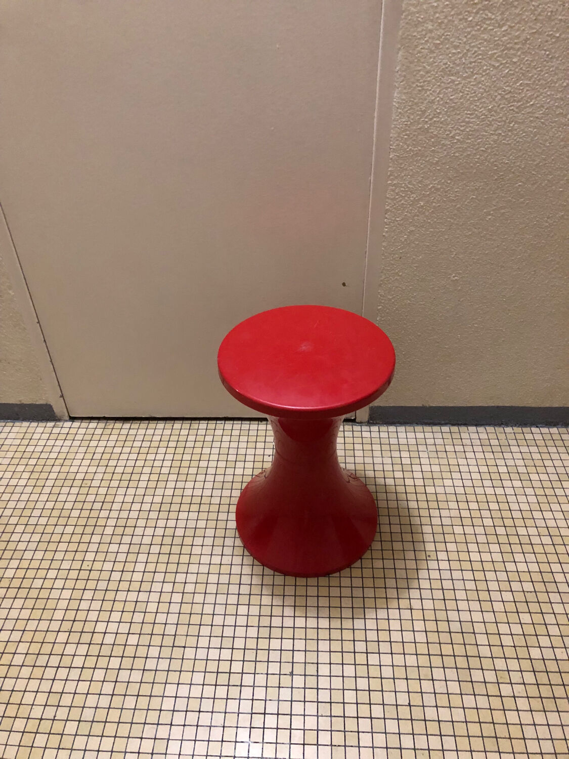 Red Tam Tam stool – official reissue – iconic design