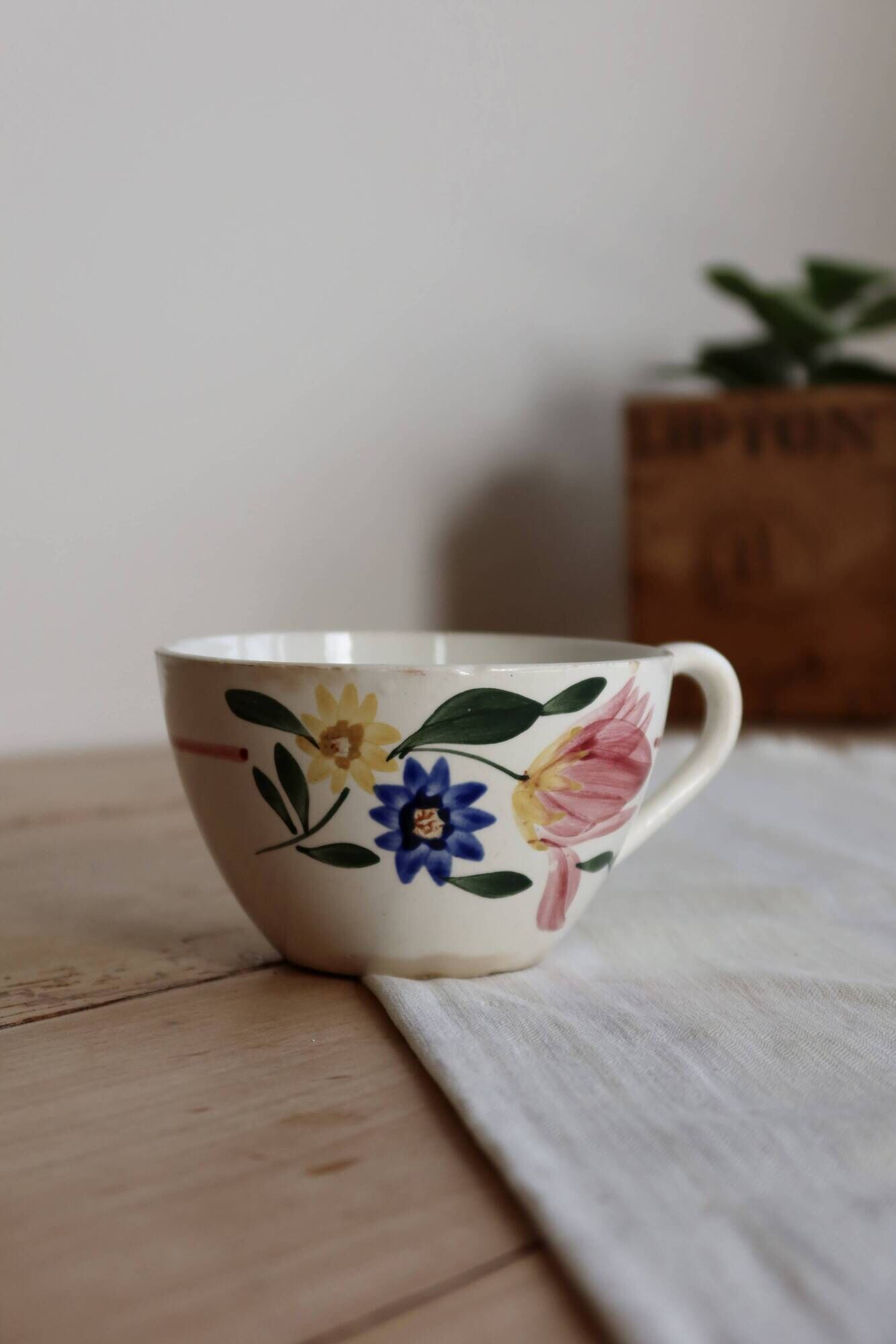 Antique ironstone tea cup Sarreguemines Digoin - Sélestat model