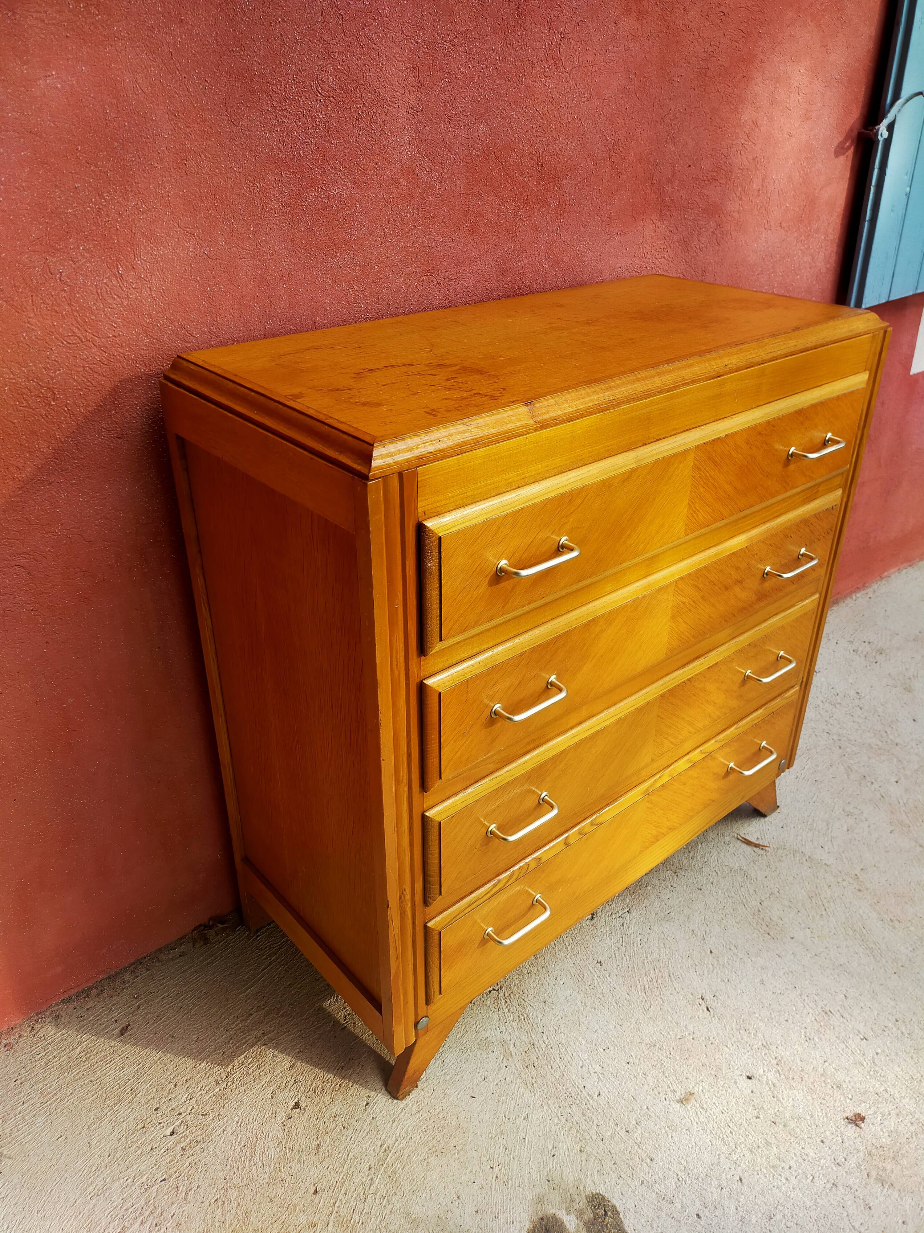 Vintage chest of drawers
