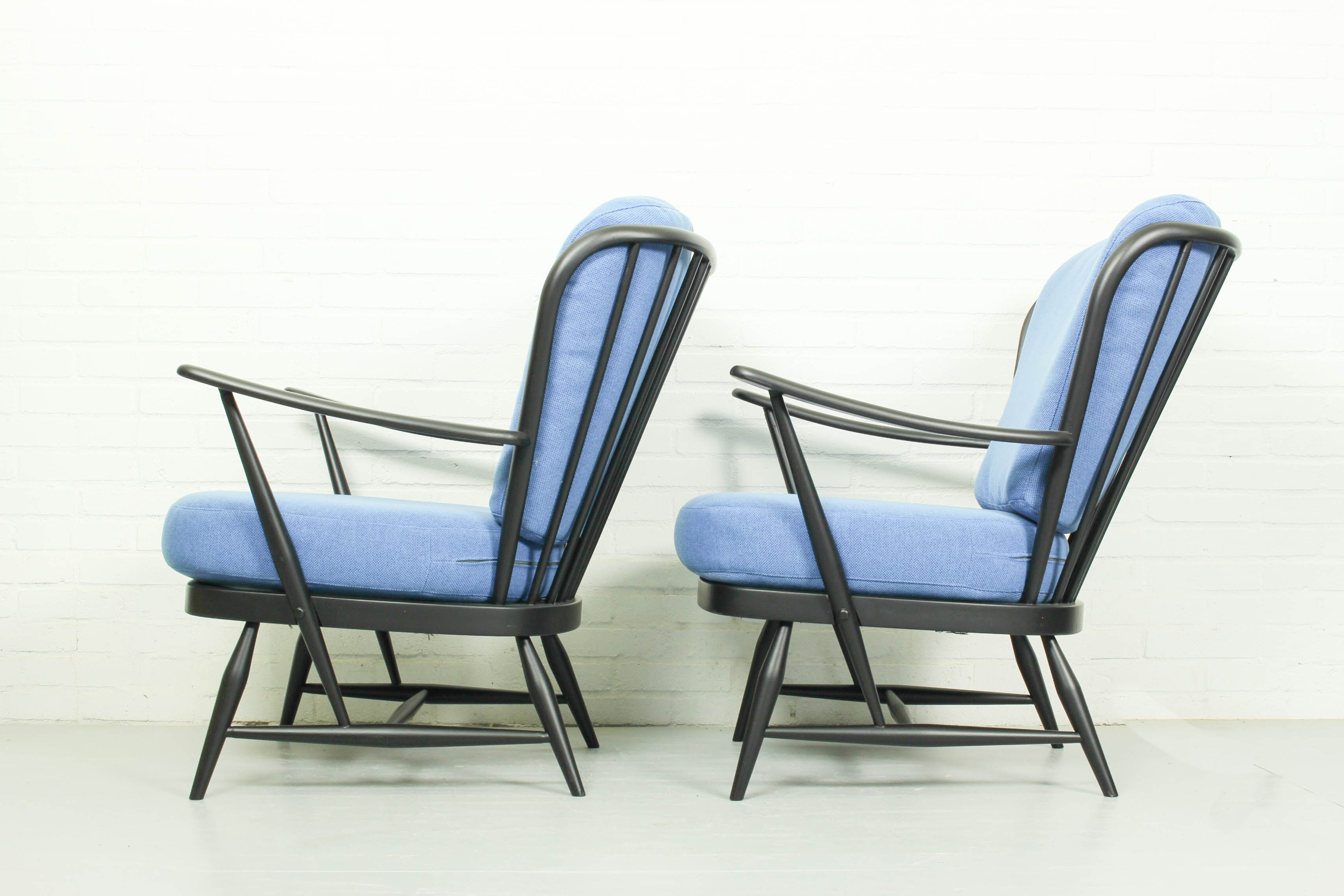 Lounge set with sofa daybed model ‘355’ and 2 windsor lounge chairs Lucian Ercolani for Ercol