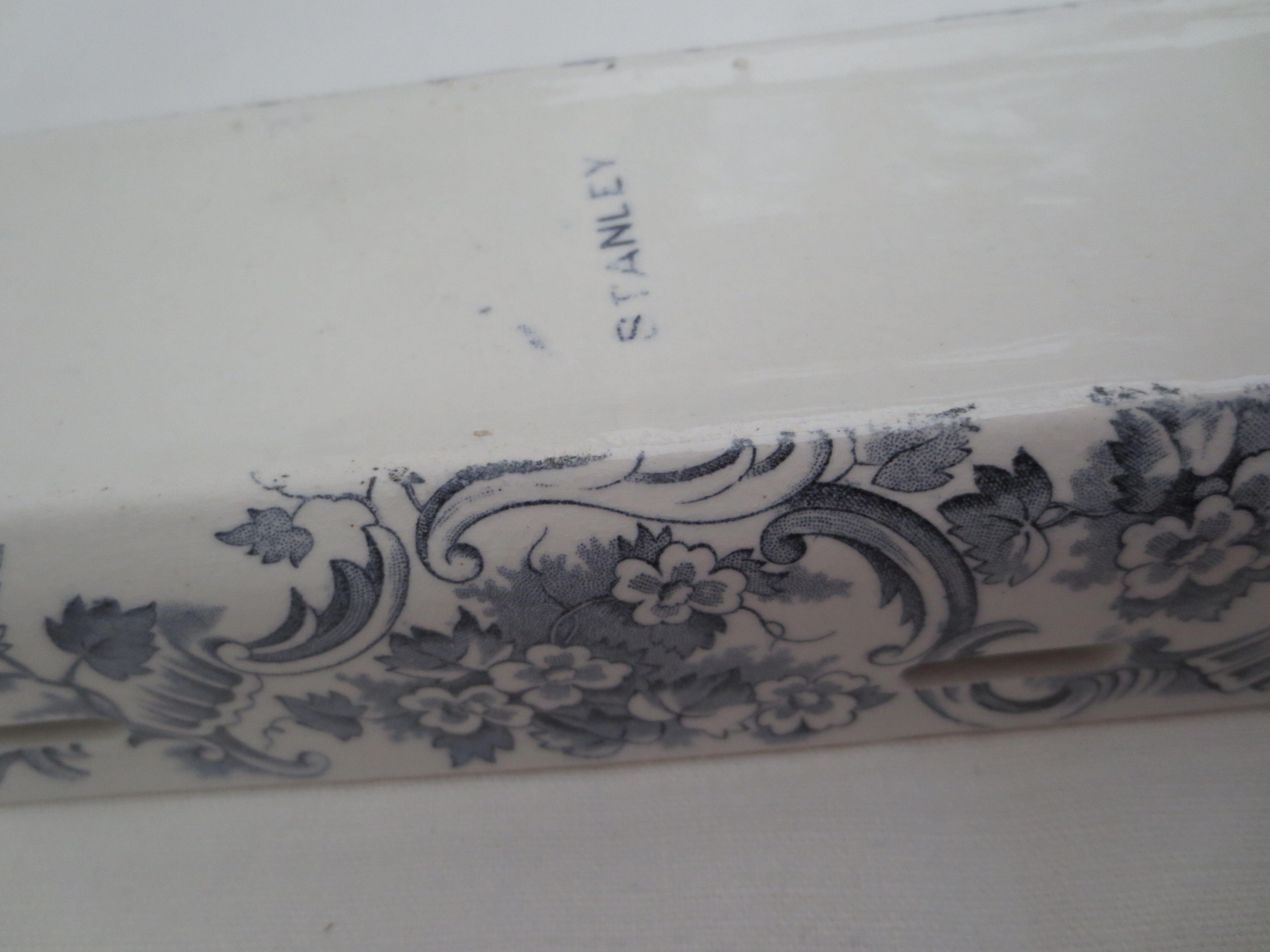 stanley-branded rectangular ceramic box