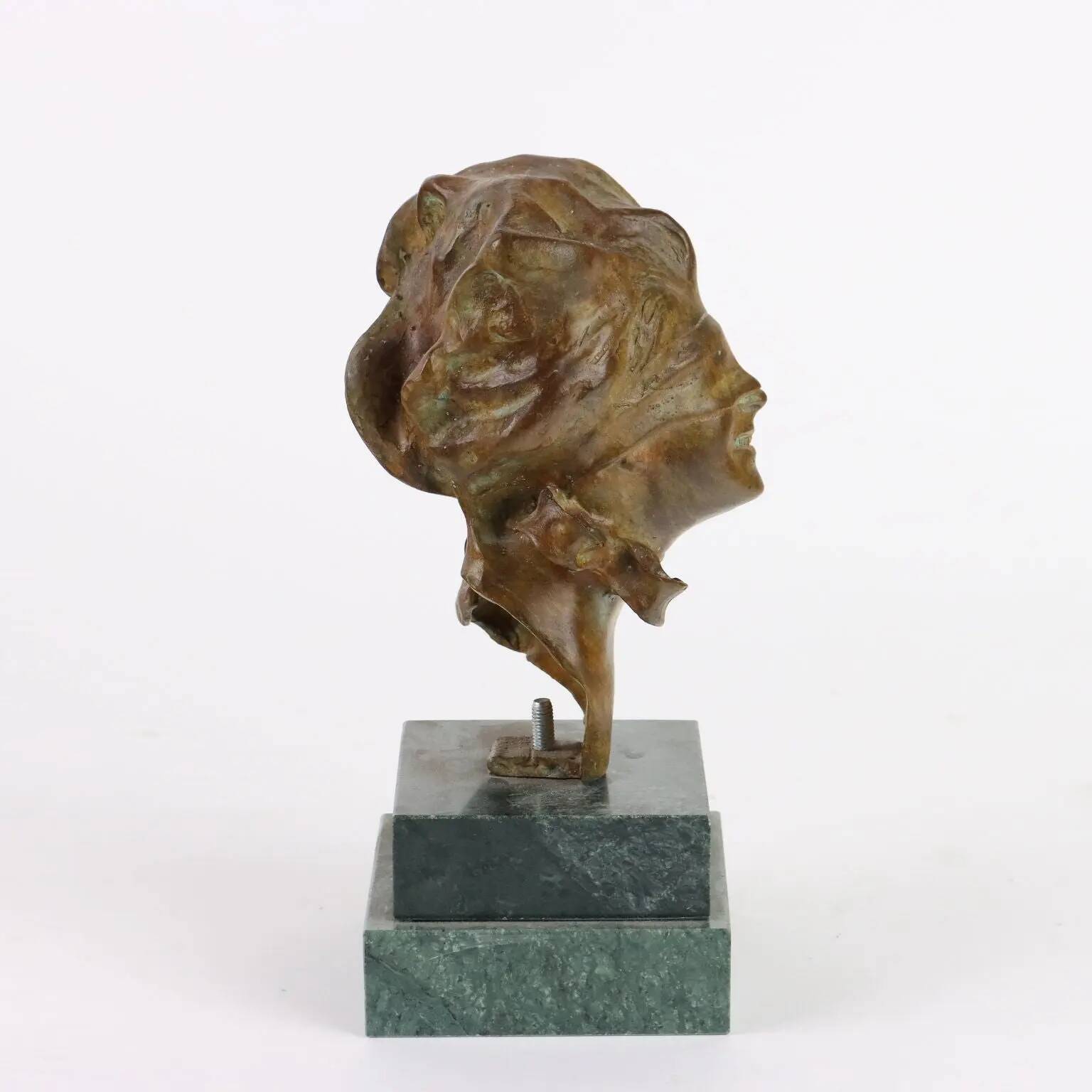 Ancient bronze sculpture by Giuseppe Renda, goddess, 20th century.