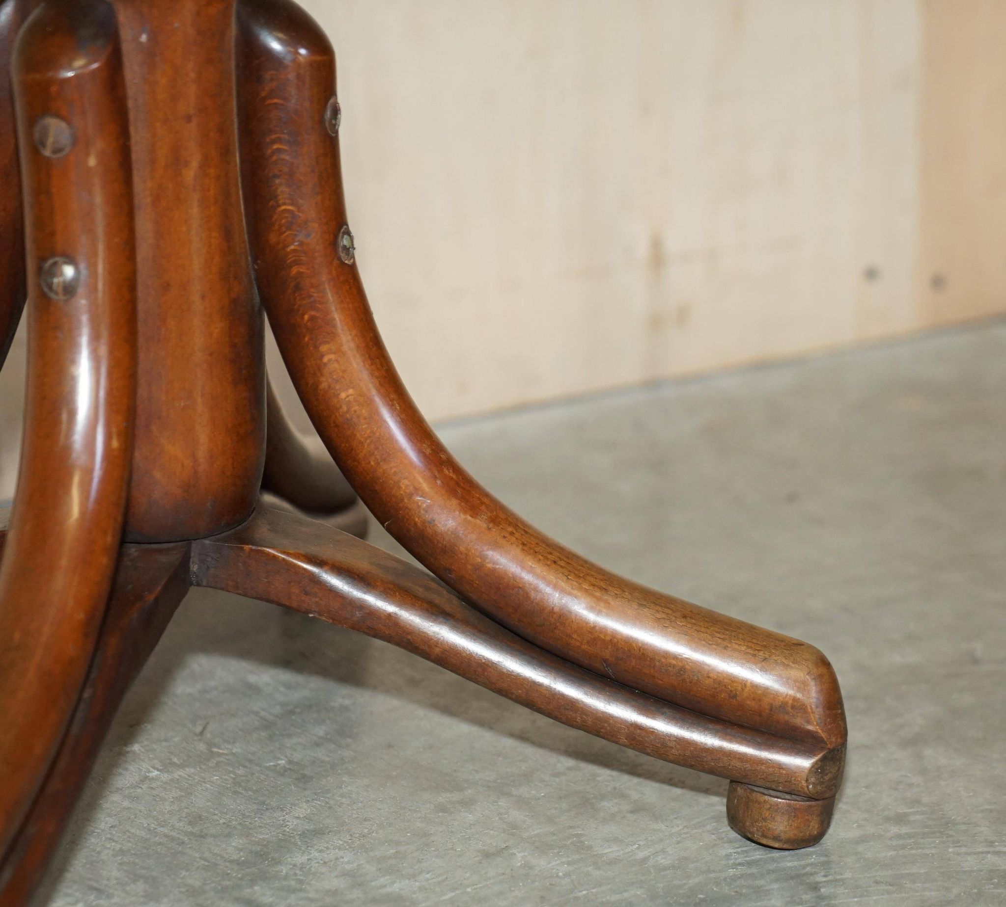 Antique Thonet model no. 3 swivel office armchair