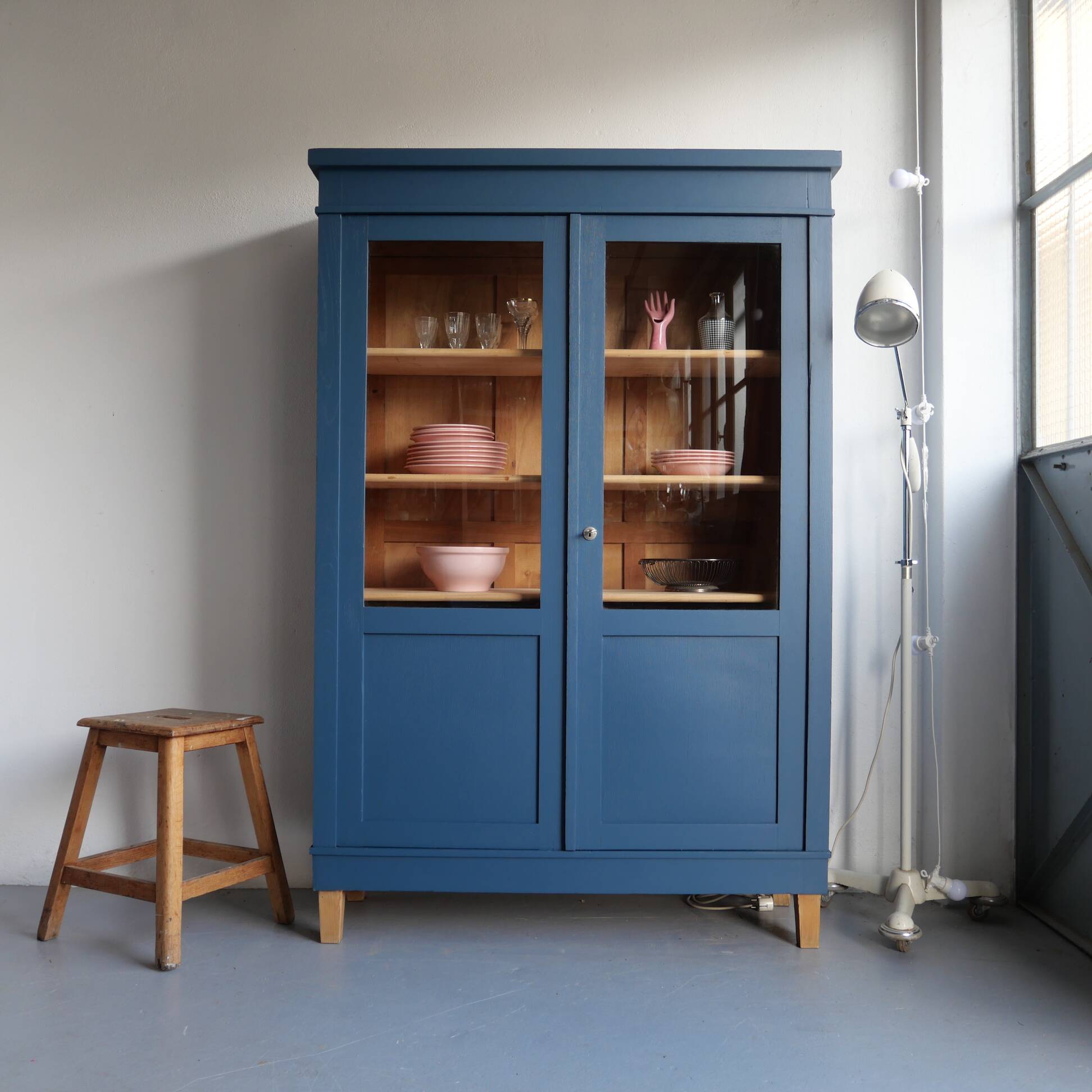 Dresser display cabinet