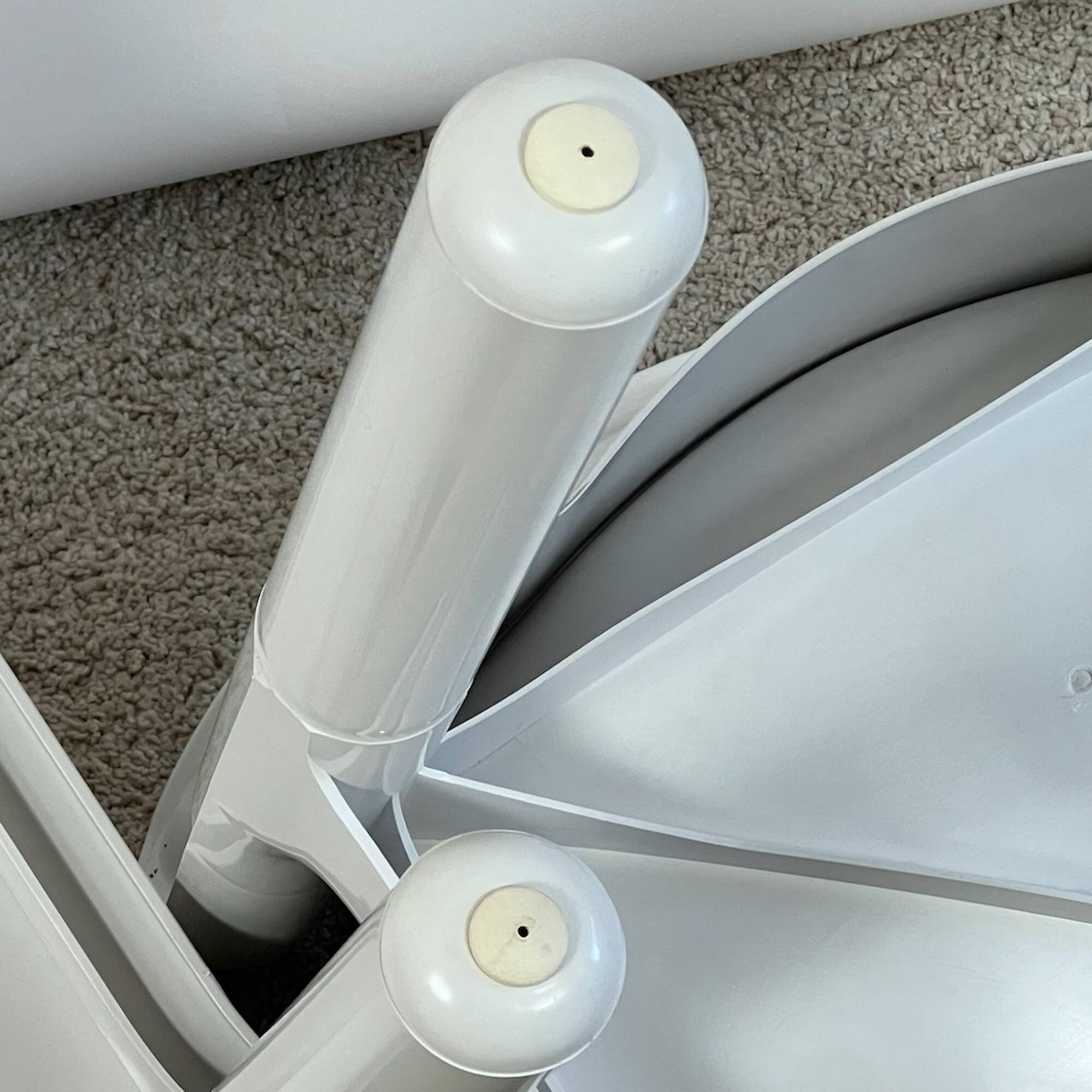 Pair of Glossy White Chairs Kartell 4875 by Carlo Bartoli, 1980s