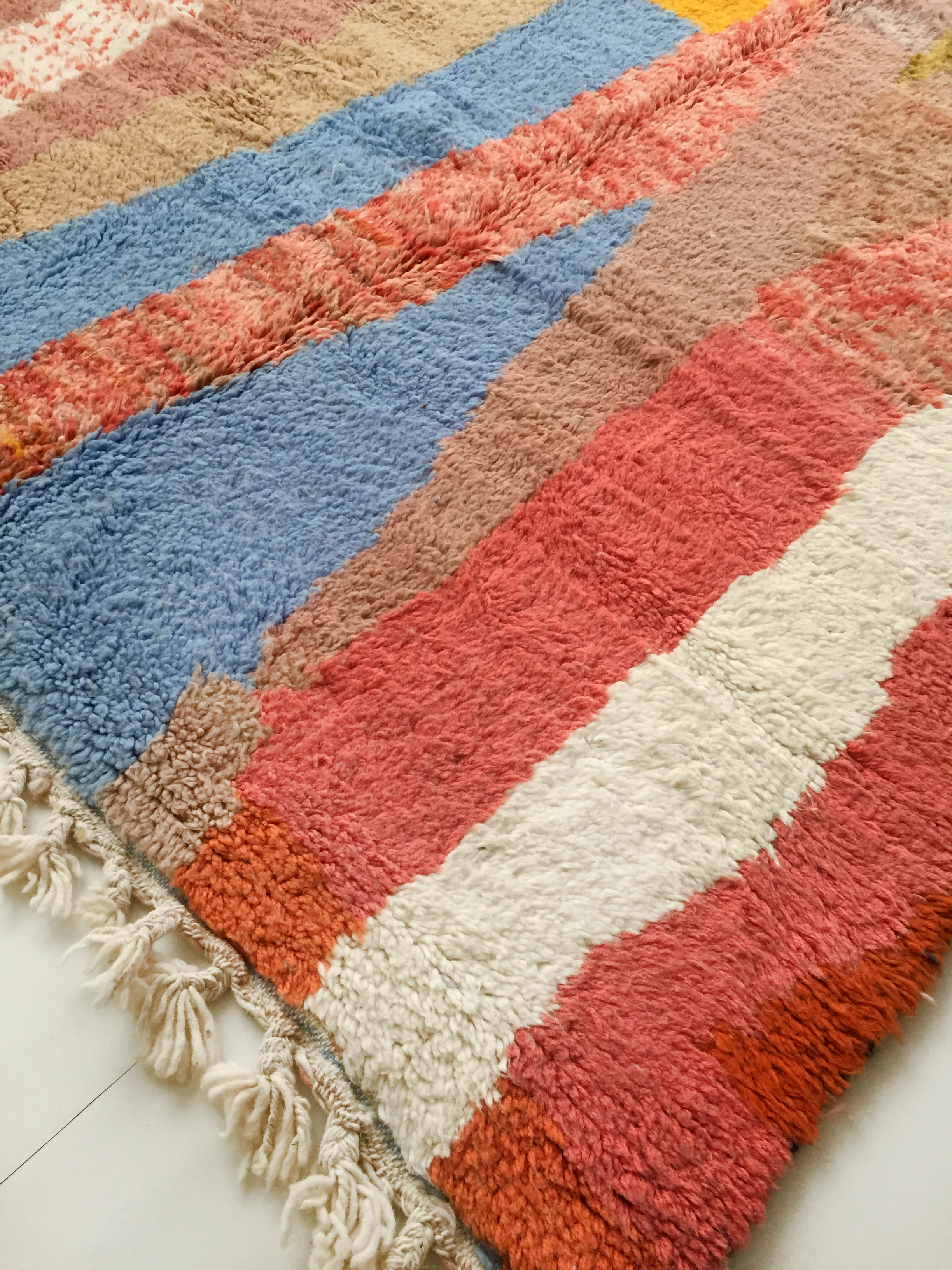 Moroccan Berber carpet Beni Ouarain with colorful flats and hunted 250x160cm