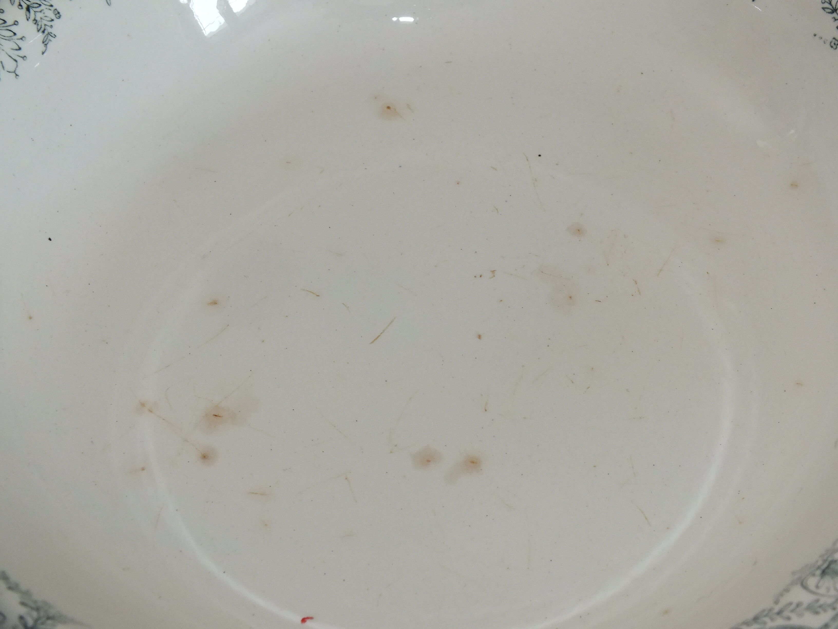 Hollow dish in Iron Earth Moulin des Loups model Wilbur