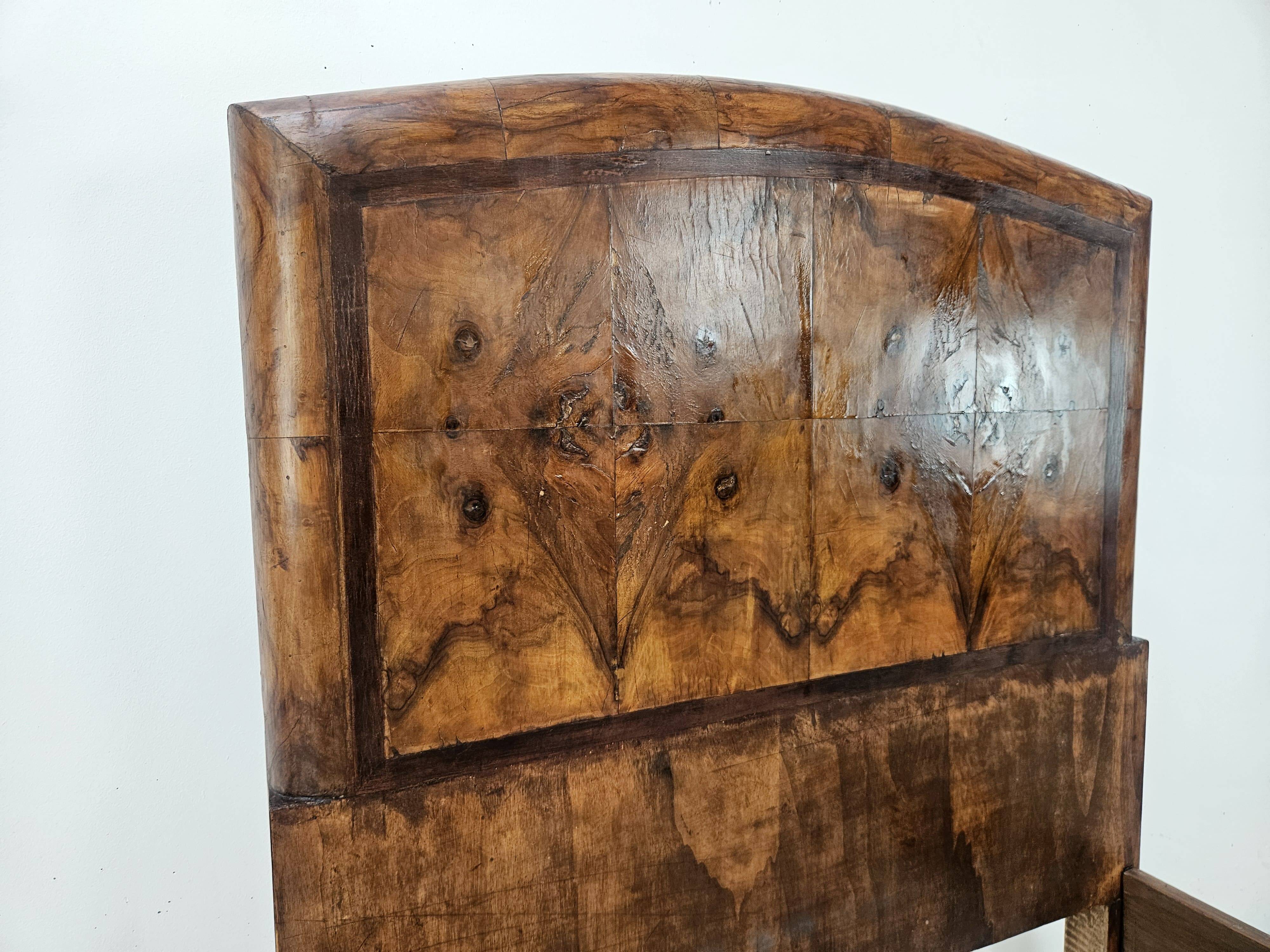 Tuscan Art Decò single bed from the 1940s in briar root